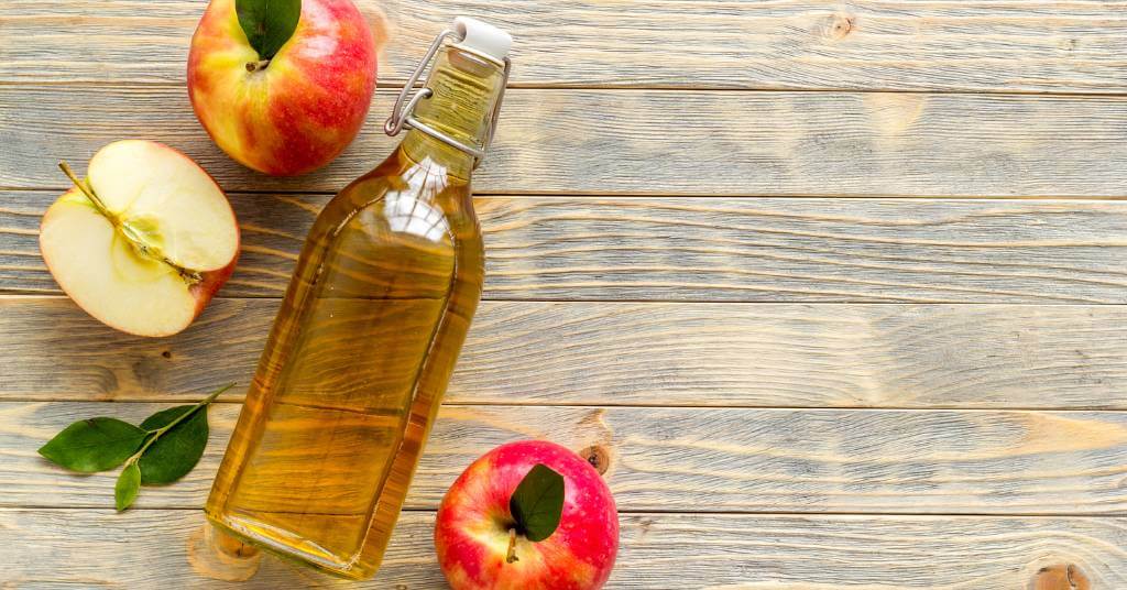 apples and apple cider vinegar